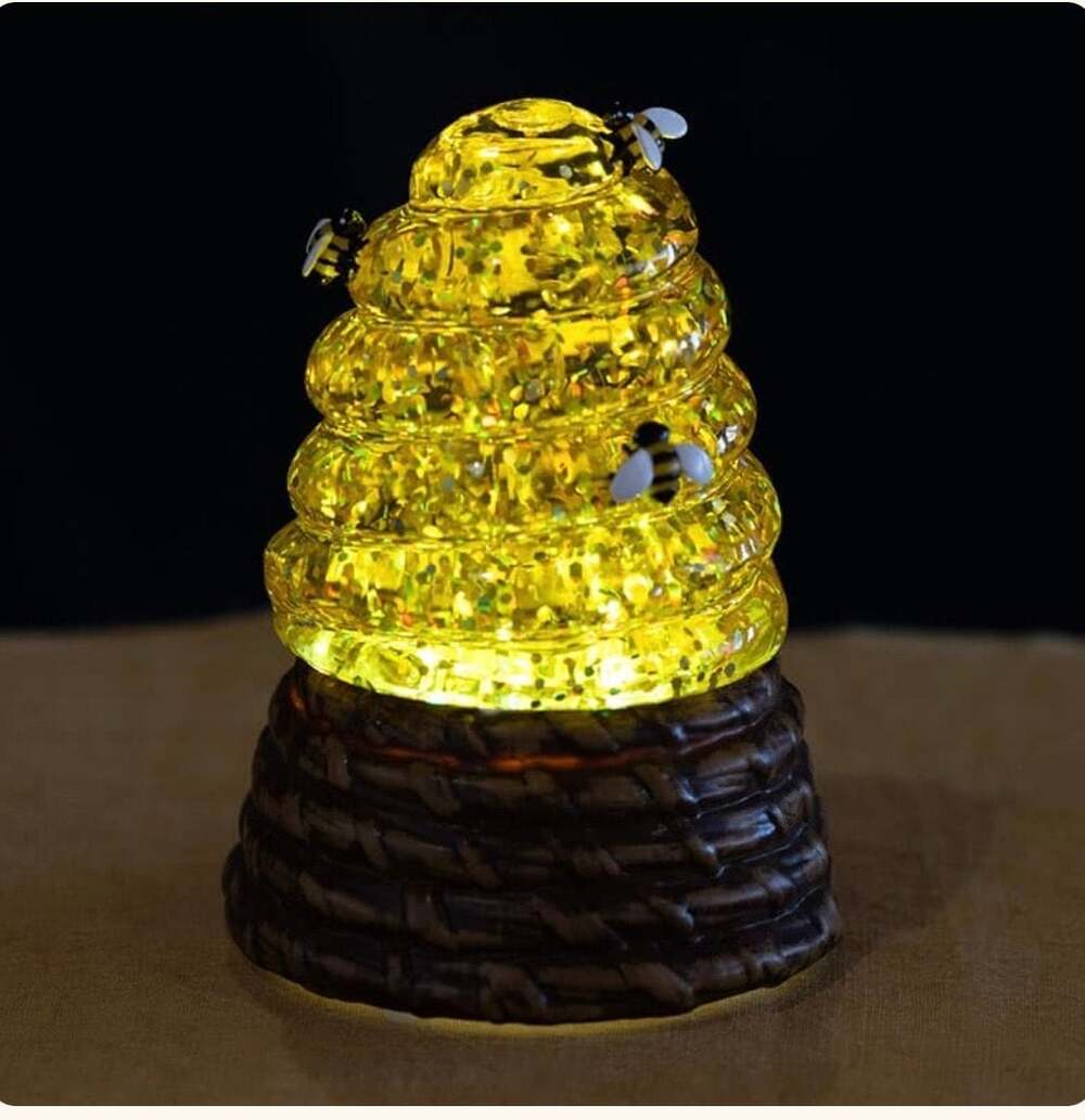 Beehive Glitter Globe -